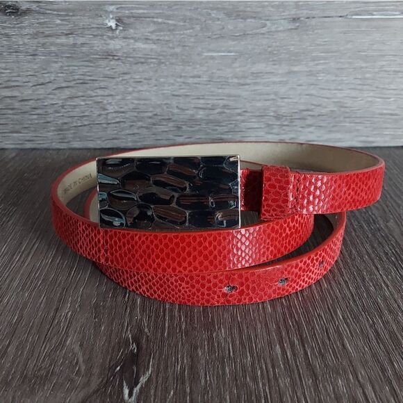 Chicos Skinny Belt Red Leather Faux Snakeskin Hammered Silver Rectangle Buckle L - Picture 1 of 7